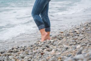 Jennifer Aniston pebble jeans