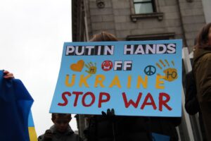 Trump defends Putin and Xi